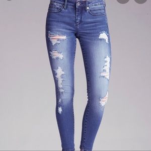 Bebe heartbreaker skinny distressed jeans sz29